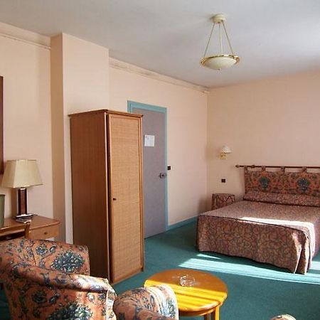 Terminus Hotel Tours Bilik gambar