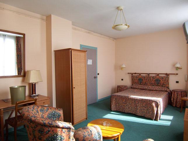 Terminus Hotel Tours Bilik gambar